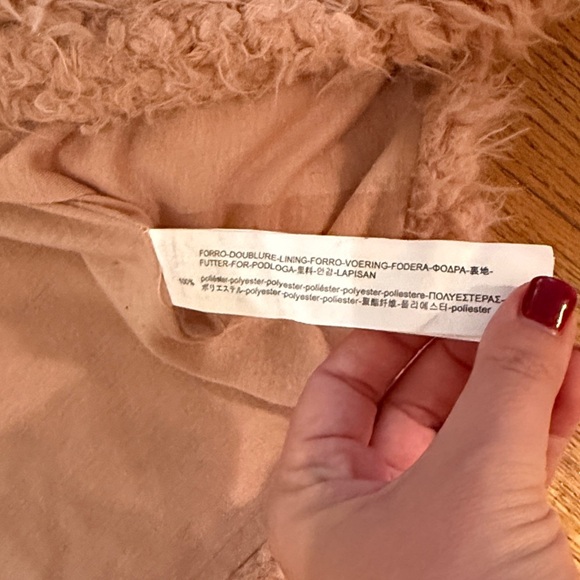 ✨ Stradivarius Pink Fuzzy Faux Fur Jacket Size Large EUC ✨ - Picture 4 of 4